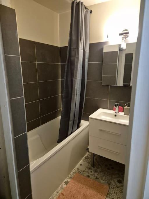 Appartement T2 - Hyeres Gare Luaran gambar